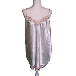 Morgan Taylor Intimates Lightweight Ivory Satin Nightgown Romantic Feminine Sz L